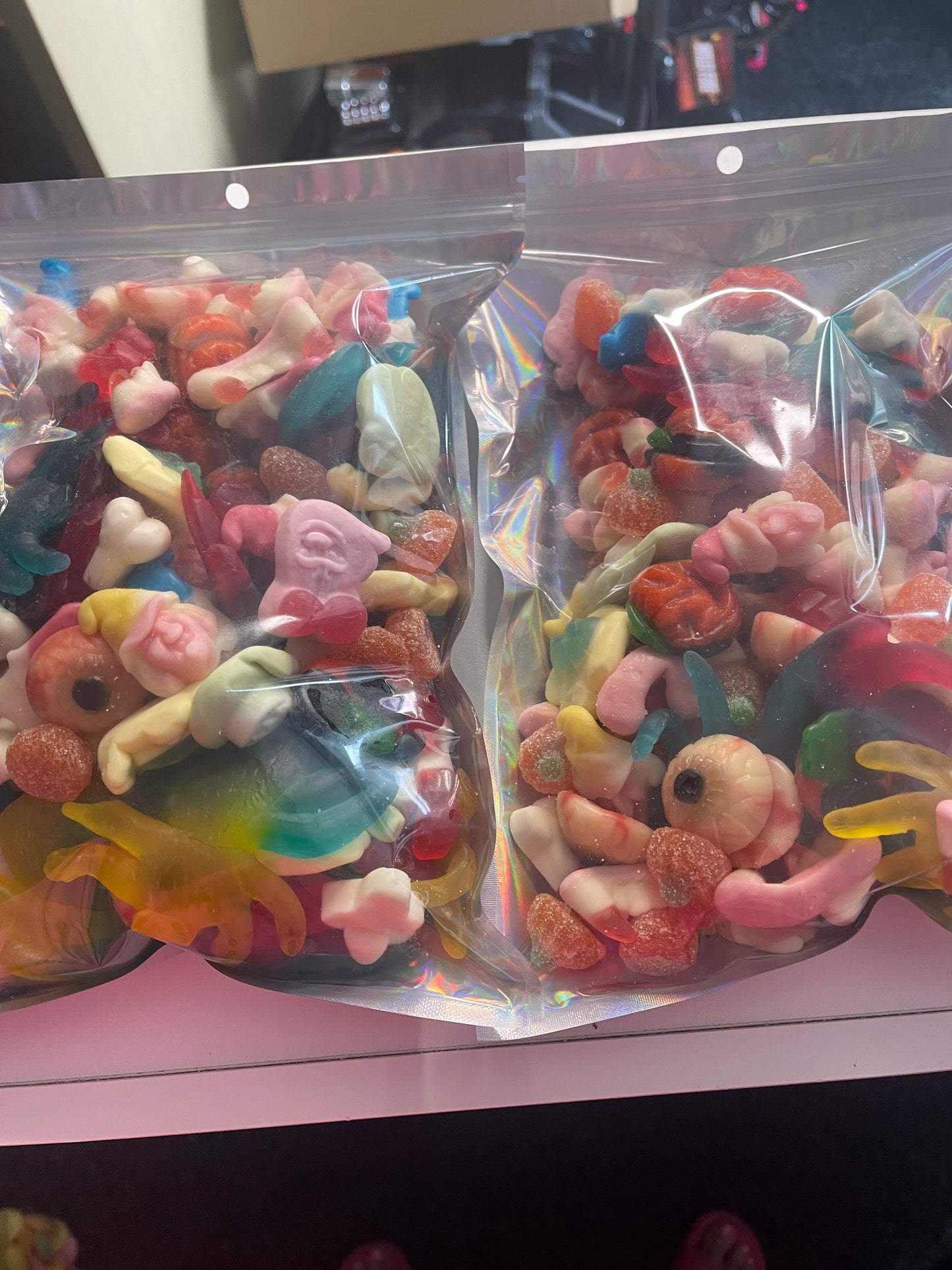 DEAL 2 x 1kg bag of sweets for £18